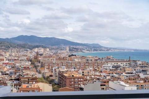 3 bedrooms apartment for sale in Barcelona, Catalonia, Spain № 1290 - photo 2
