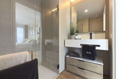Apartamento de 2 dormitorios en venta en Sant Boi de Llobregat, Barcelona, Cataluña, Spain № 1289 - foto 10