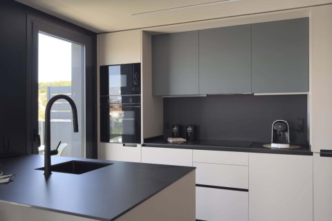 Apartamento de 2 dormitorios en venta en Sant Boi de Llobregat, Barcelona, Cataluña, Spain № 1289 - foto 11