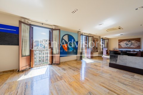 3 bedrooms apartment for sale in Barcelona, Catalonia, Spain № 2844