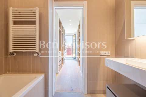 3 bedrooms penthouse for sale in Barcelona, Catalonia, Spain № 2846 - photo 28