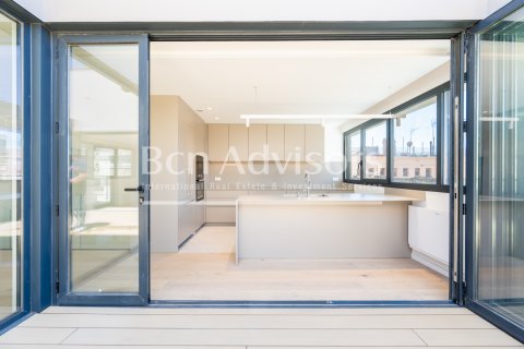 3 bedrooms penthouse for sale in Barcelona, Catalonia, Spain № 2846 - photo 14