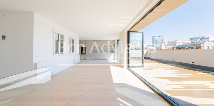 3 bedrooms penthouse for sale in Barcelona, Catalonia, Spain № 2845