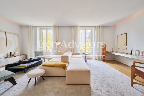 2 bedrooms apartment for sale in Barcelona, Catalonia, Spain № 2849 - photo 3