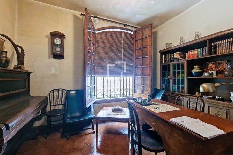 8 chambres villa à vendre à Vilanova i la Geltru, Barcelona, Catalonia, Spain № 3888 - photo 6