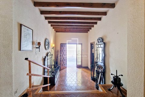 8 chambres villa à vendre à Vilanova i la Geltru, Barcelona, Catalonia, Spain № 3888 - photo 9