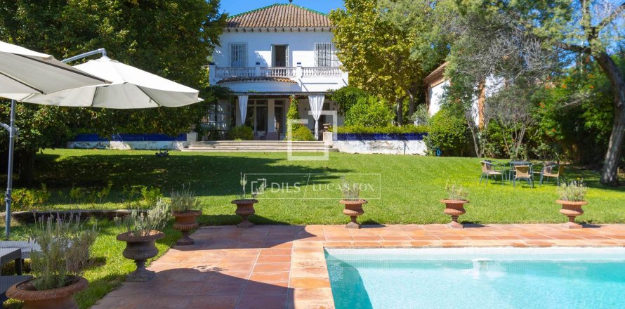 5 bedrooms villa for sale in Argentona, Barcelona, Catalonia, Spain № 3887