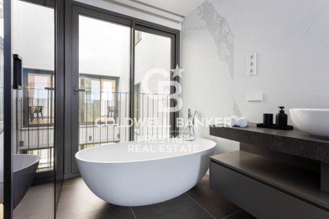 2 bedrooms apartment for sale in Barcelona, Catalonia, Spain № 5711 - photo 17