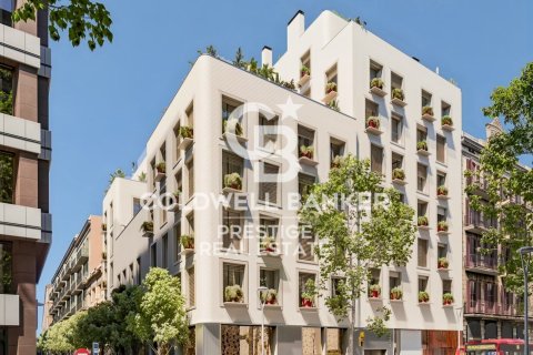 2 bedrooms apartment for sale in Barcelona, Catalonia, Spain № 5712 - photo 2