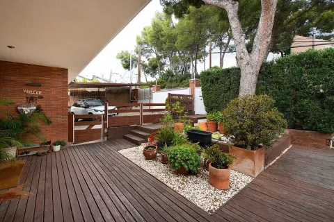 6 bedrooms house for sale in Castelldefels, Barcelona, Catalonia, Spain № 1400 - photo 10