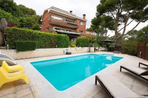 6 bedrooms house for sale in Castelldefels, Barcelona, Catalonia, Spain № 1400