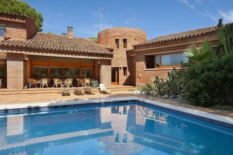 6 bedrooms house for sale in Gava, Barcelona, Catalonia, Spain № 1399 - photo 3