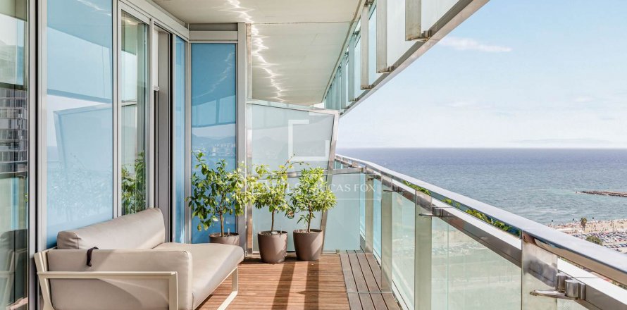 3 bedrooms apartment for sale in Barcelona, Catalonia, Spain № 8485