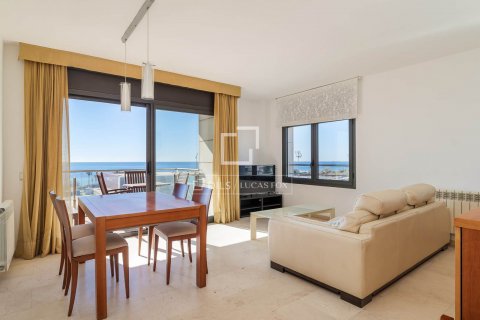 4 bedrooms apartment for rent in Barcelona, Catalonia, Spain № 8486 - photo 3