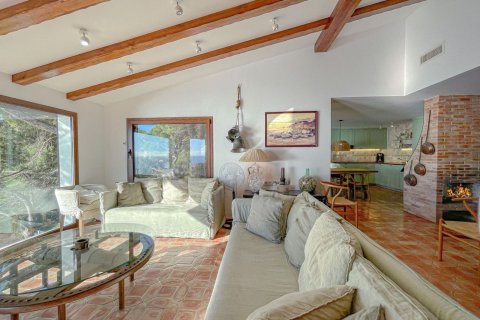 Купить дом в Льорет-де-Мар, Испания с 8 комнат, 283м², № 6200 - фото 7