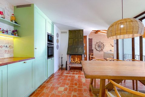 Купить дом в Льорет-де-Мар, Испания с 8 комнат, 283м², № 6200 - фото 10
