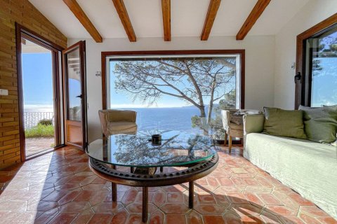 Купить дом в Льорет-де-Мар, Испания с 8 комнат, 283м², № 6200 - фото 5