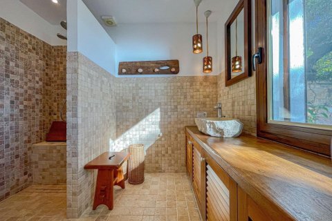 Купить дом в Льорет-де-Мар, Испания с 8 комнат, 283м², № 6200 - фото 13