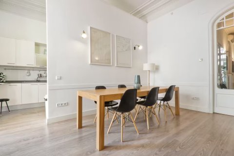 4 bedrooms apartment for sale in Barcelona, Catalonia, Spain № 1628 - photo 15