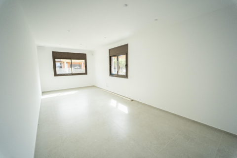 3 bedrooms house for sale in Coma-Ruga, Tarragona, Catalonia, Spain № 1591 - photo 15
