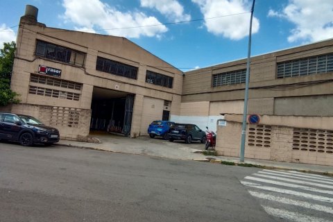 642 m² commercial property à vendre à Ripollet, Barcelona, Catalonia, Spain № 4667