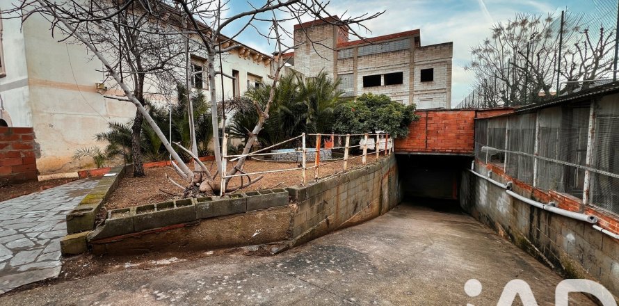 969 sq.m. commercial property for sale in Sant Vicenc Dels Horts, Barcelona, Catalonia, Spain № 4666