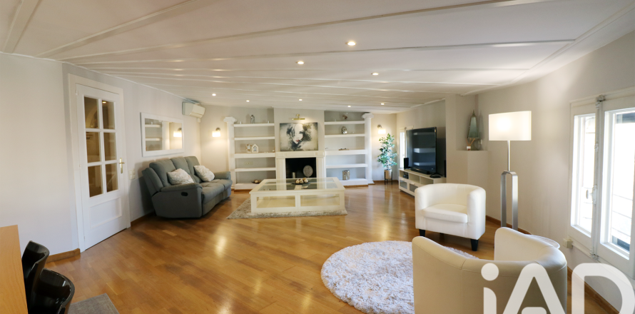 5 bedrooms penthouse for sale in Barcelona, Catalonia, Spain № 4669