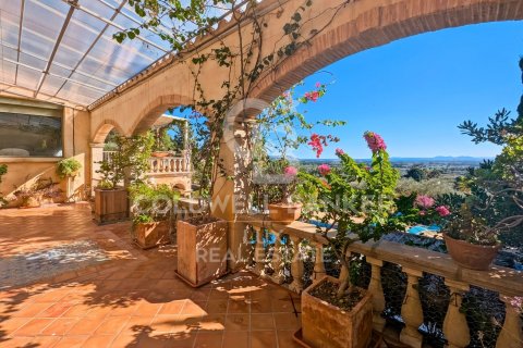 Купить виллу в Пау, Испания с 8 спален, 408м², № 5532 - фото 5