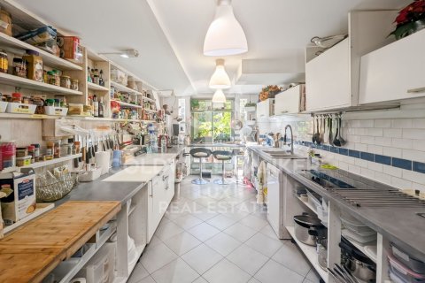 Купить виллу в Пау, Испания с 8 спален, 408м², № 5532 - фото 12