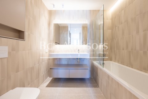 Apartamento de 2 dormitorios en venta en Barcelona, Cataluña, Spain № 2878 - foto 25