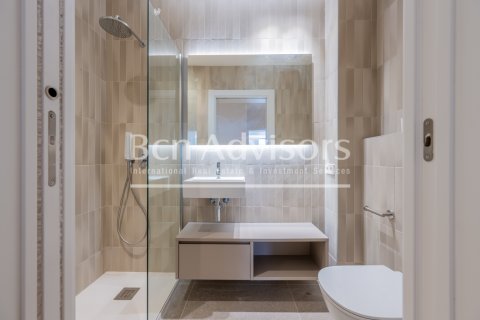 Apartamento de 2 dormitorios en venta en Barcelona, Cataluña, Spain № 2878 - foto 30