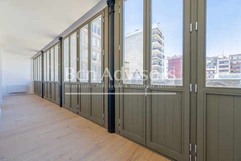 Apartamento de 2 dormitorios en venta en Barcelona, Cataluña, Spain № 2878 - foto 6