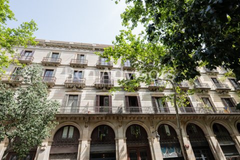 2 bedrooms penthouse for sale in Barcelona, Catalonia, Spain № 2882 - photo 19