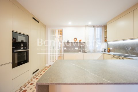 3 bedrooms apartment for sale in Barcelona, Catalonia, Spain № 2881 - photo 14