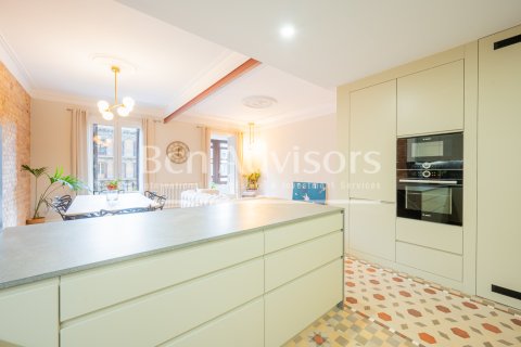 3 bedrooms apartment for sale in Barcelona, Catalonia, Spain № 2881 - photo 16