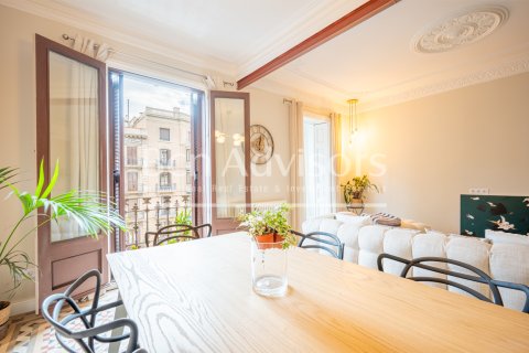 3 bedrooms apartment for sale in Barcelona, Catalonia, Spain № 2881 - photo 3