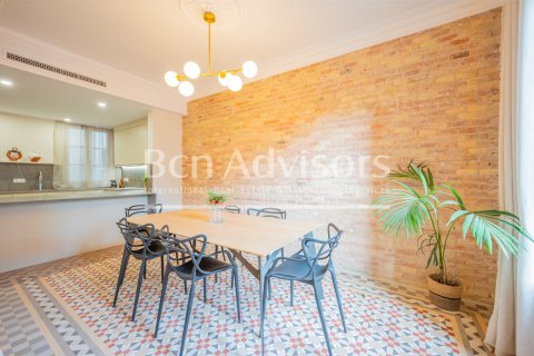 3 bedrooms apartment for sale in Barcelona, Catalonia, Spain № 2881 - photo 12