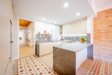 3 bedrooms apartment for sale in Barcelona, Catalonia, Spain № 2881 - photo 18