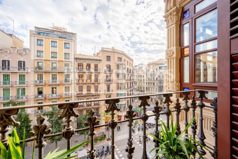 3 bedrooms apartment for sale in Barcelona, Catalonia, Spain № 2881 - photo 5