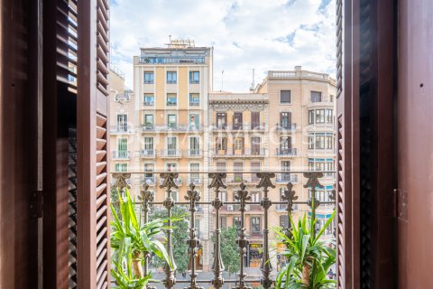 3 bedrooms apartment for sale in Barcelona, Catalonia, Spain № 2881 - photo 4