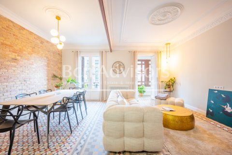 3 bedrooms apartment for sale in Barcelona, Catalonia, Spain № 2881