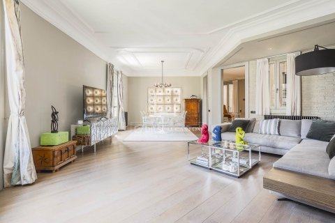 Купить квартиру в Барселона, Испания с 3 спальни, 209м², № 6549 - фото 25
