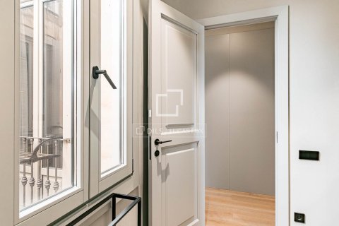 Купить квартиру в Барселона, Испания с 3 спальни, 209м², № 6549 - фото 17