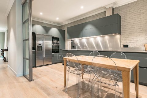 Купить квартиру в Барселона, Испания с 3 спальни, 209м², № 6549 - фото 8