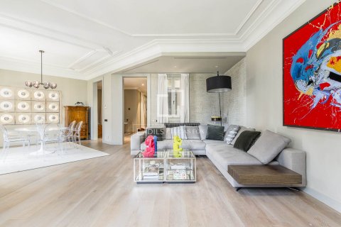 Купить квартиру в Барселона, Испания с 3 спальни, 209м², № 6549 - фото 22