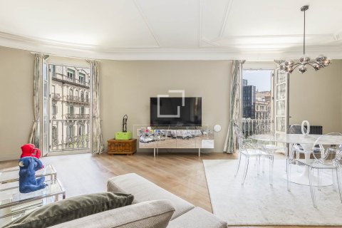 Купить квартиру в Барселона, Испания с 3 спальни, 209м², № 6549 - фото 18