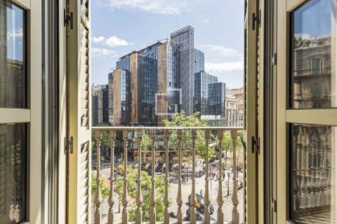 Купить квартиру в Барселона, Испания с 3 спальни, 209м², № 6549 - фото 19