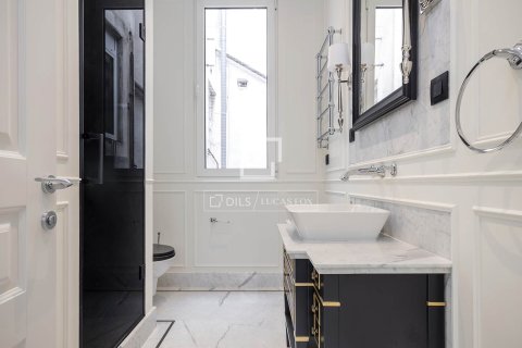 4 bedrooms apartment for sale in Barcelona, Catalonia, Spain № 6547 - photo 15