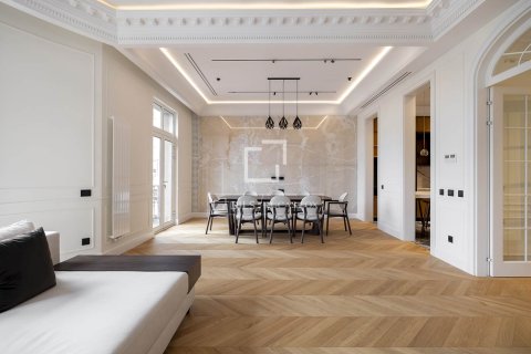 4 bedrooms apartment for sale in Barcelona, Catalonia, Spain № 6547 - photo 5