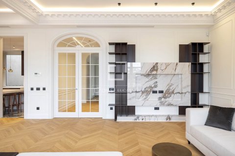4 bedrooms apartment for sale in Barcelona, Catalonia, Spain № 6547 - photo 9